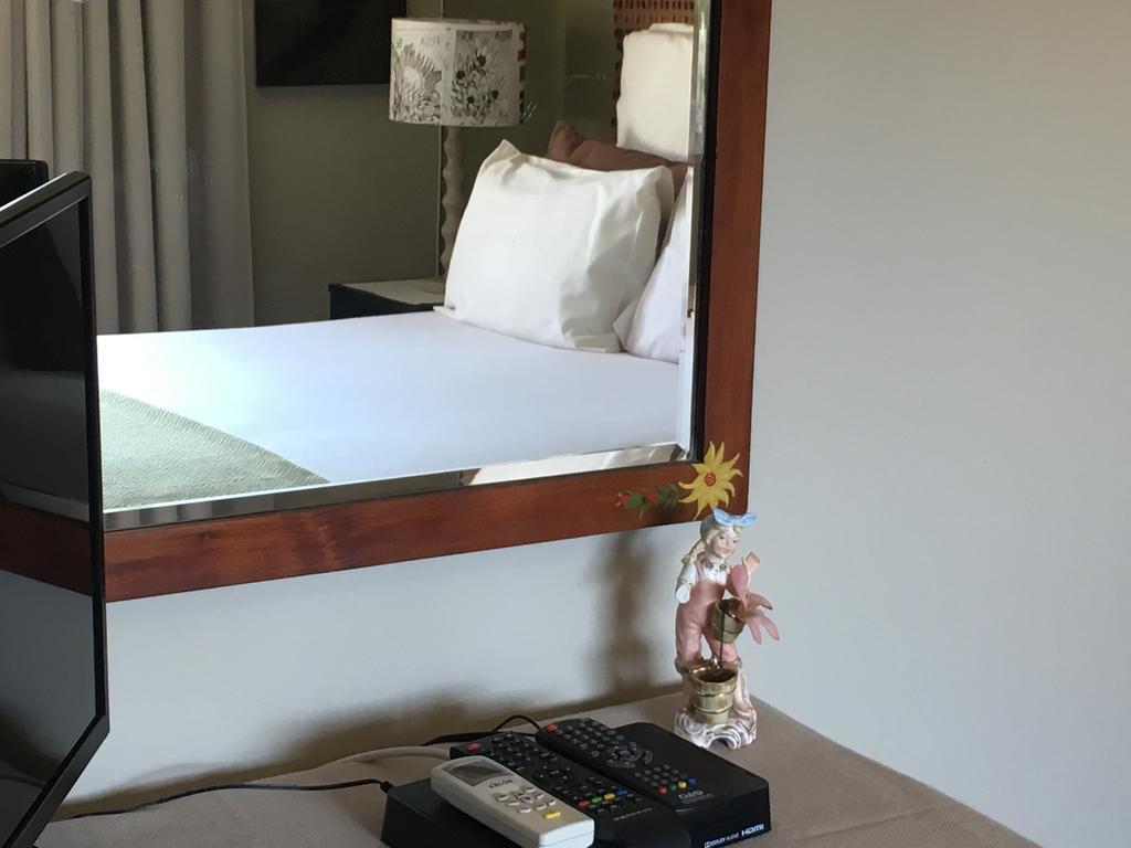 Eden Rose Manor B&B La Mercy Exteriör bild